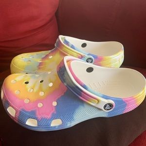 Crocs. Classic Tie Dye Graphic Clog. Brand new. Size: M10/W12 Pastel colors